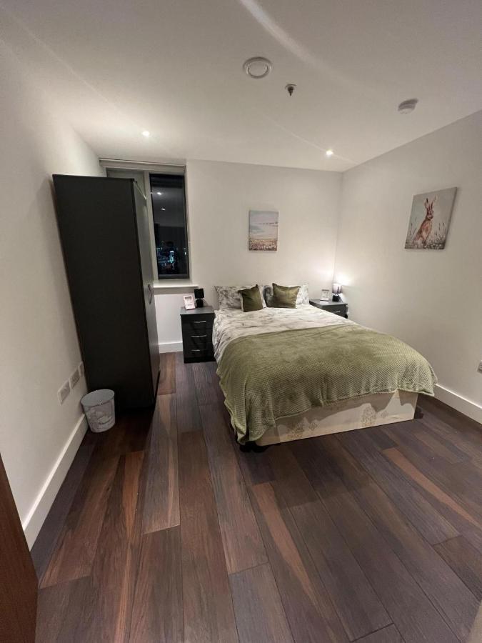 Spacious Sleep 7 Flat 20 Mins Central London Bp65 Kültér fotó