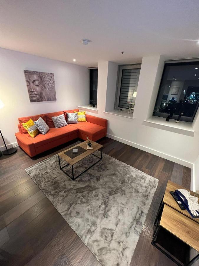 Spacious Sleep 7 Flat 20 Mins Central London Bp65 Kültér fotó