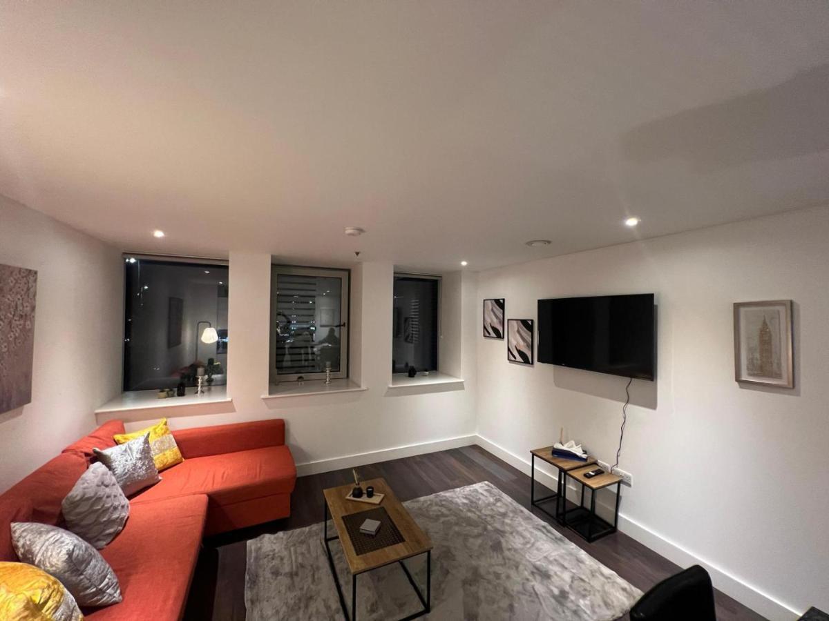 Spacious Sleep 7 Flat 20 Mins Central London Bp65 Kültér fotó